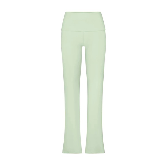 SKIMS Other - SKIMS SOFT LONGE FOLD OVER PANTS